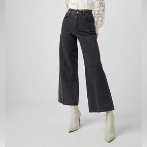 Cropped Washed Black Wide-Leg Jeans